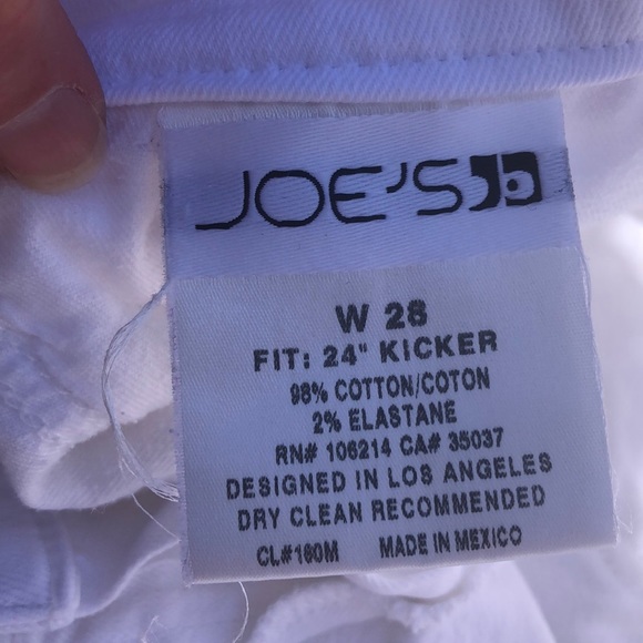 Joe’s Jeans 24” White Kicker Cropped - Picture 7 of 8